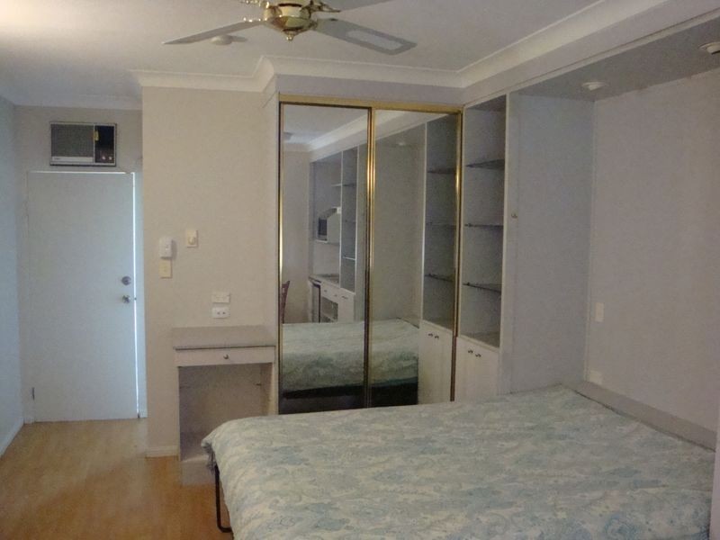 2/6 Chester Court, Manunda QLD 4870