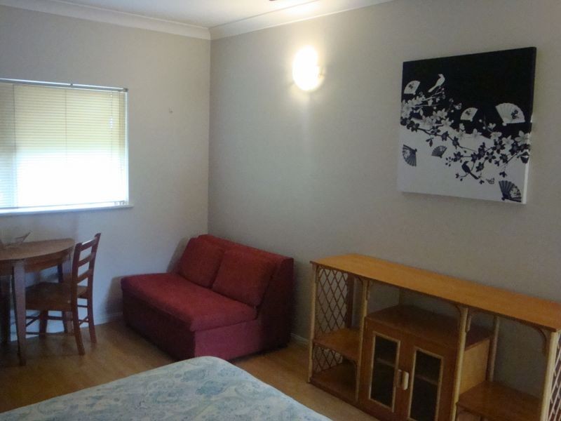 2/6 Chester Court, Manunda QLD 4870