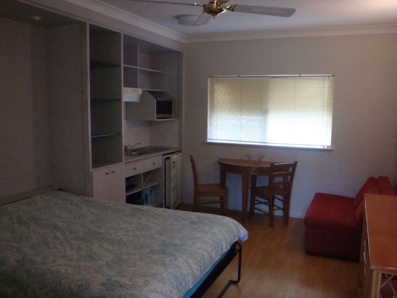 2/6 Chester Court, Manunda QLD 4870