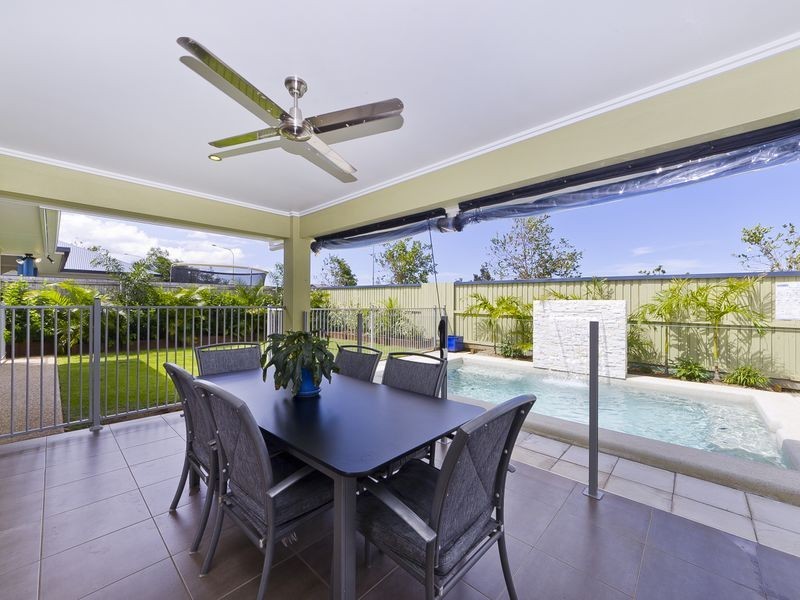 9 Springbrook Avenue, Redlynch QLD 4870