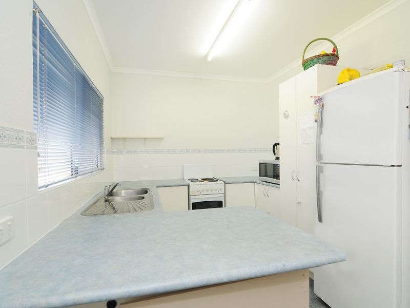 22 Silky Oak Court, Mooroobool QLD 4870