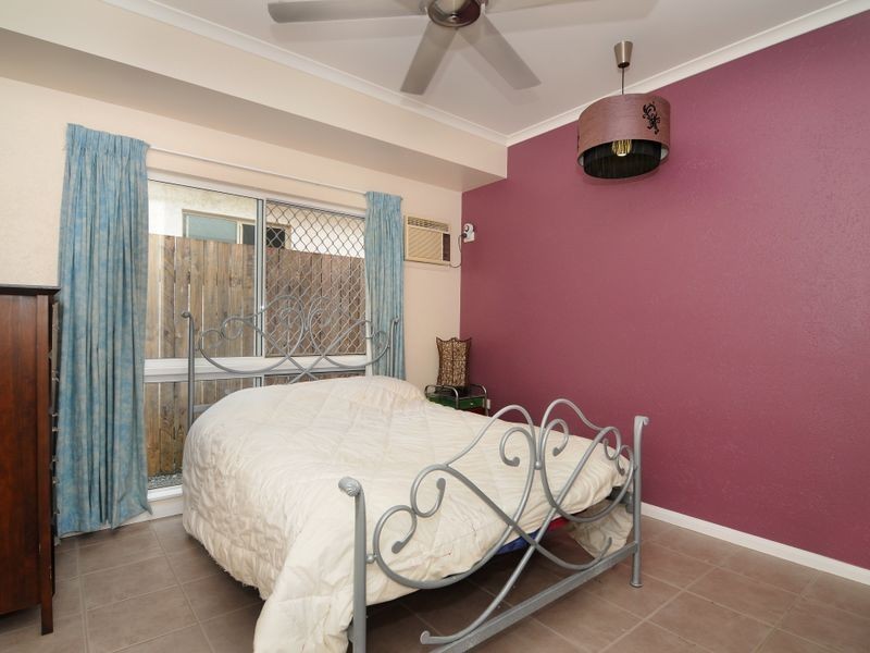 22 Silky Oak Court, Mooroobool QLD 4870