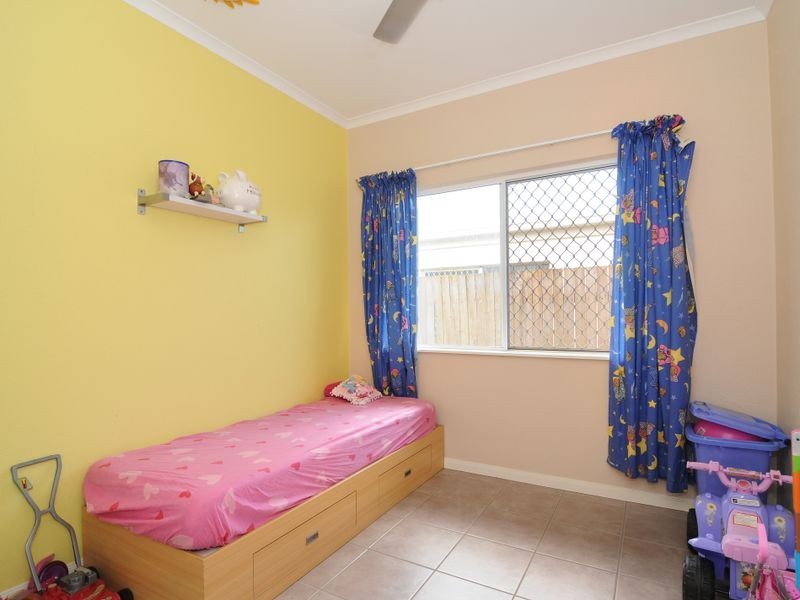 22 Silky Oak Court, Mooroobool QLD 4870