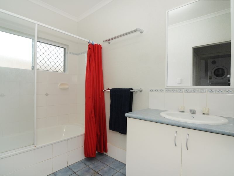 22 Silky Oak Court, Mooroobool QLD 4870