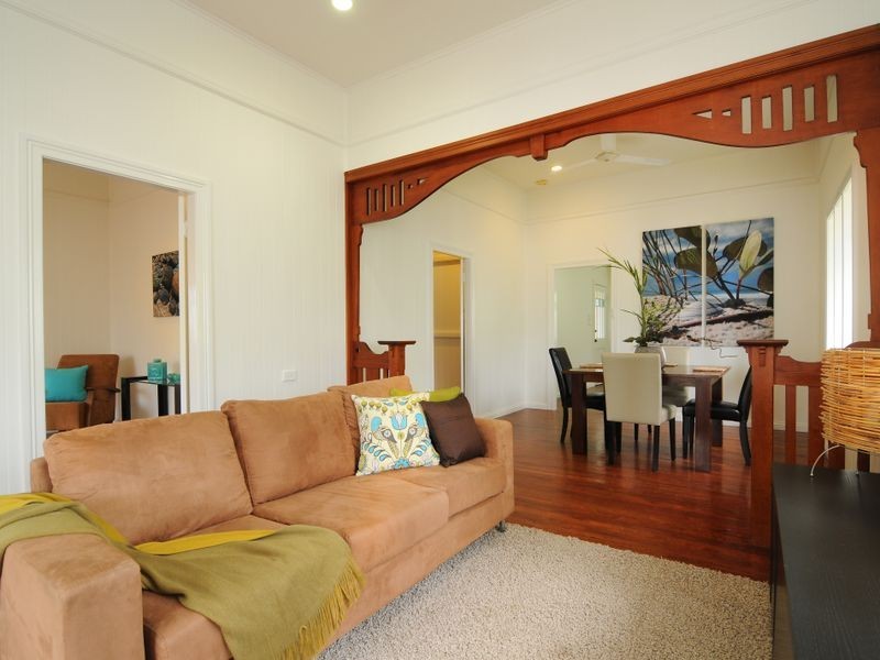 13 Lily Street, Cairns North QLD 4870