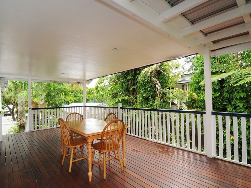 13 Lily Street, Cairns North QLD 4870