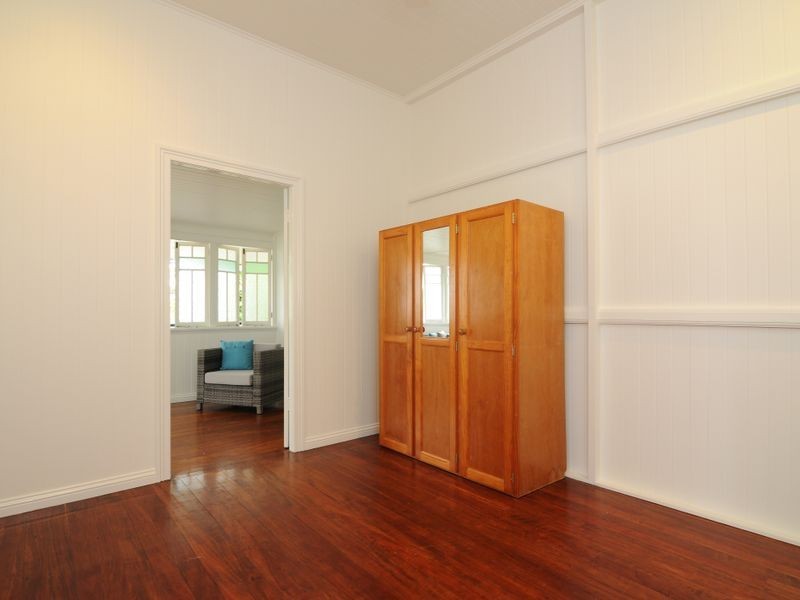 13 Lily Street, Cairns North QLD 4870