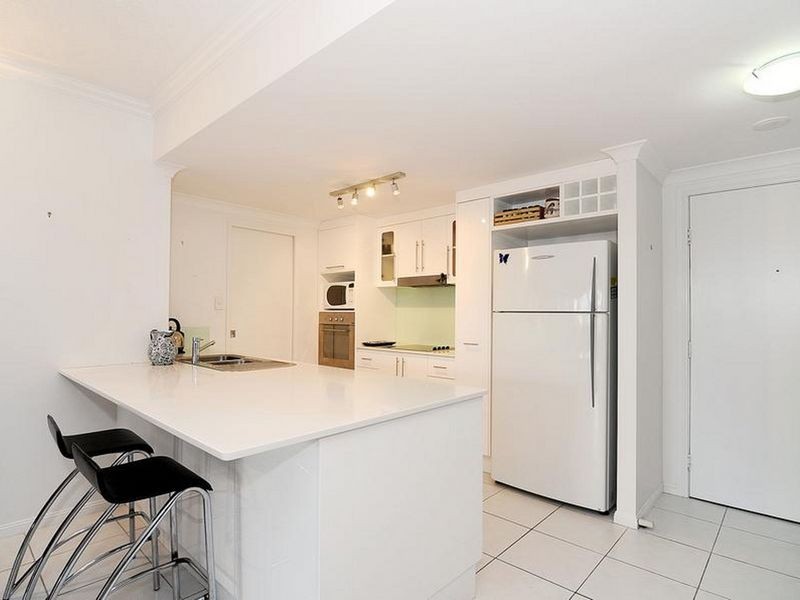 203/23-27 Mcleod Street, Aeroglen QLD 4870