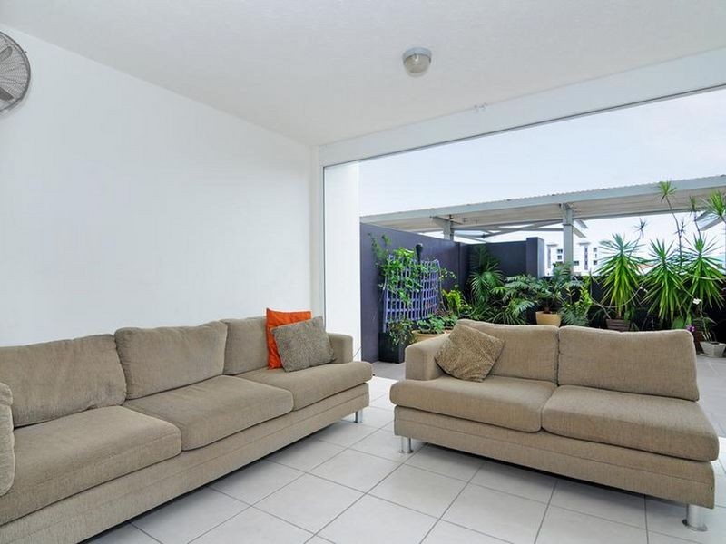 203/23-27 Mcleod Street, Aeroglen QLD 4870