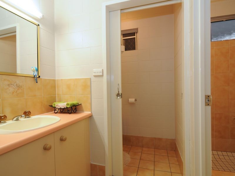 36 Loretta Avenue, Woree QLD 4868