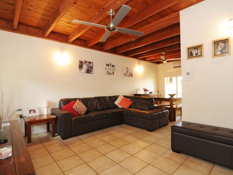24/404 Mccoombe Street, Mooroobool QLD 4870