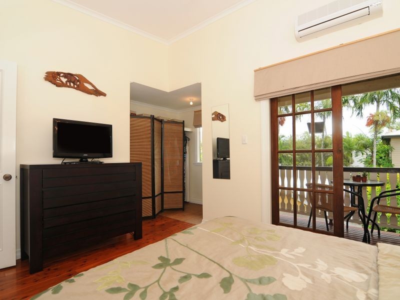 24/404 Mccoombe Street, Mooroobool QLD 4870