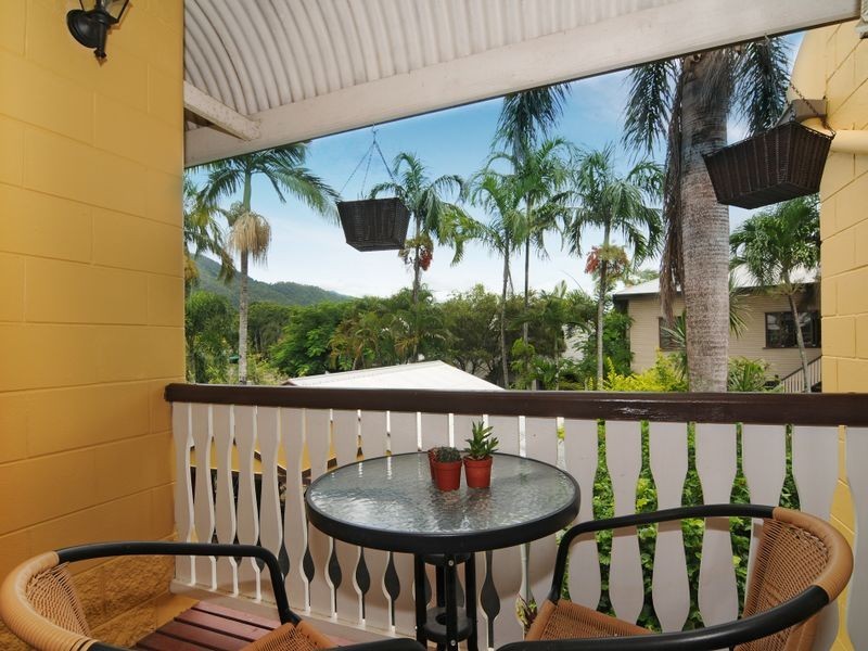 24/404 Mccoombe Street, Mooroobool QLD 4870