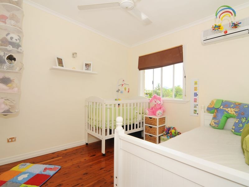 24/404 Mccoombe Street, Mooroobool QLD 4870