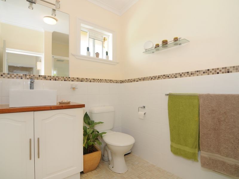 24/404 Mccoombe Street, Mooroobool QLD 4870
