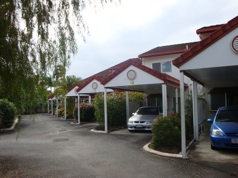 12/30 Springfield Crescent, Manoora QLD 4870