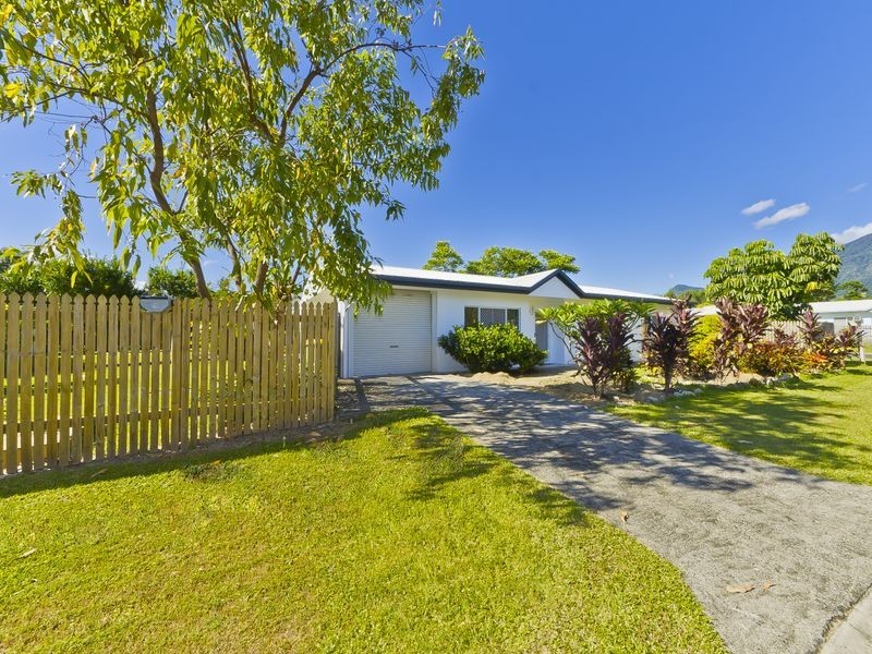 8 Somerset Close, Bentley Park QLD 4869