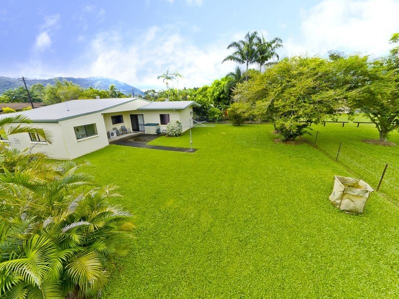 6 Velma Close, Woree QLD 4868