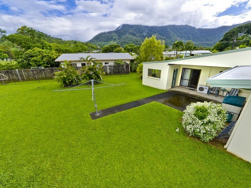 6 Velma Close, Woree QLD 4868