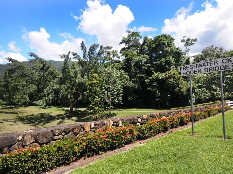 281 Burbridge Close, Redlynch QLD 4870