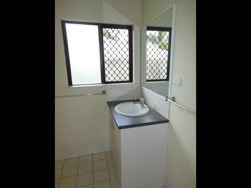 27/190 Irene Street, Mooroobool QLD 4870