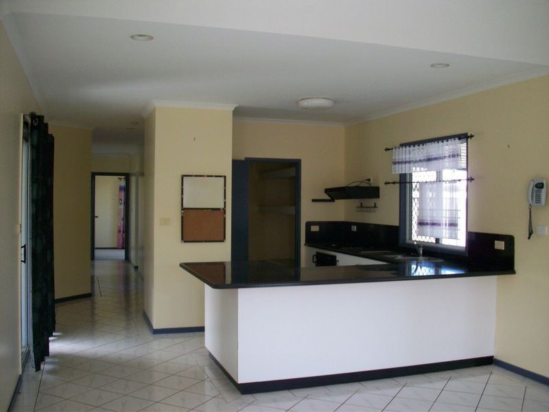 2 Jarrad Close, Mooroobool QLD 4870