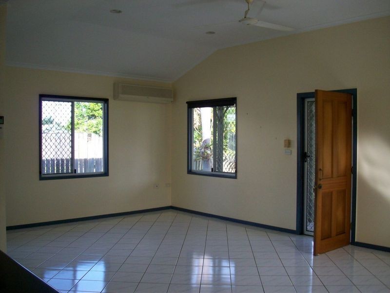 2 Jarrad Close, Mooroobool QLD 4870