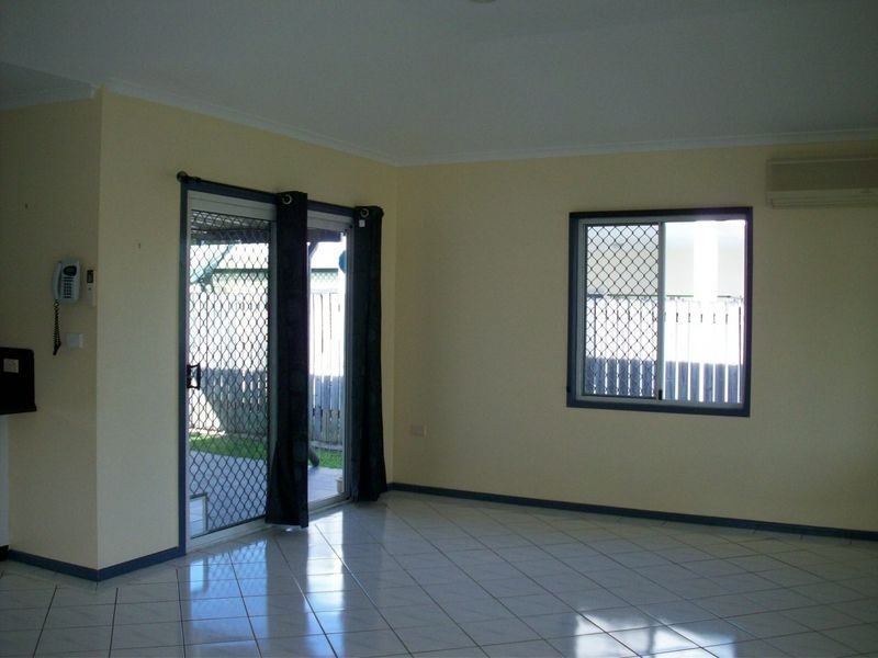 2 Jarrad Close, Mooroobool QLD 4870