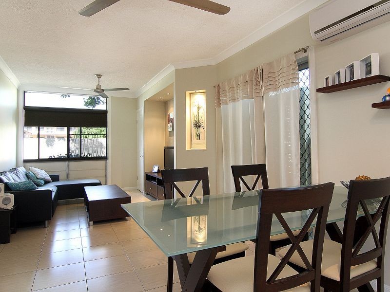2/281 Lake Street, Cairns North QLD 4870