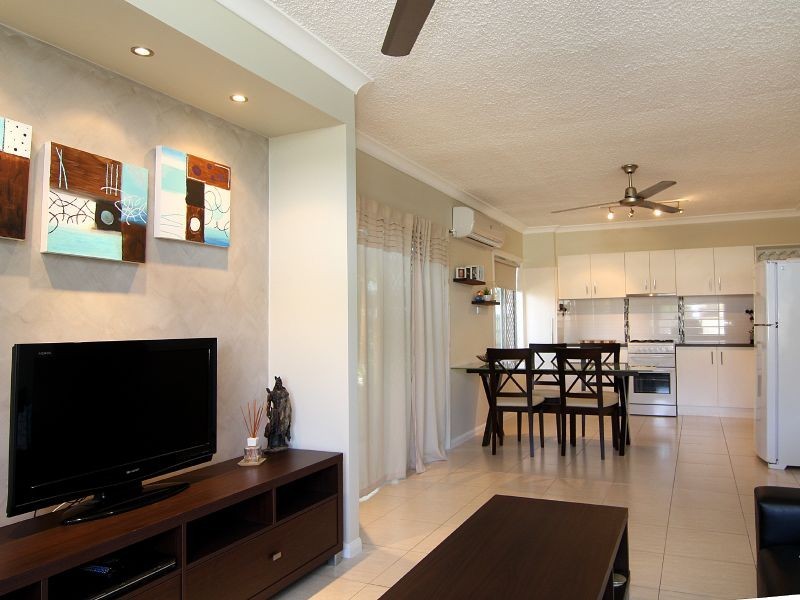 2/281 Lake Street, Cairns North QLD 4870