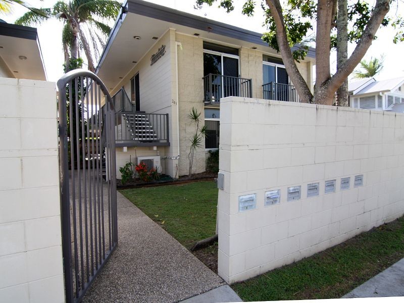 2/281 Lake Street, Cairns North QLD 4870