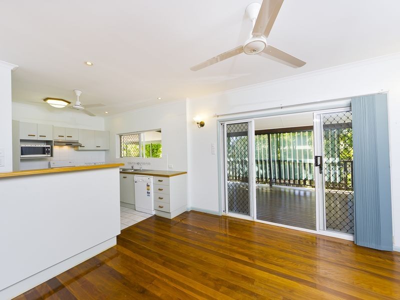 8 Bolwarra Close, Redlynch QLD 4870