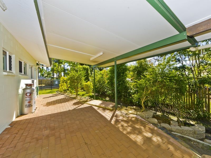 8 Bolwarra Close, Redlynch QLD 4870