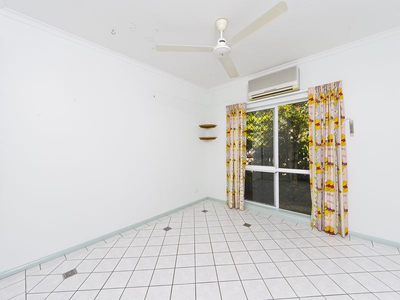 8 Bolwarra Close, Redlynch QLD 4870