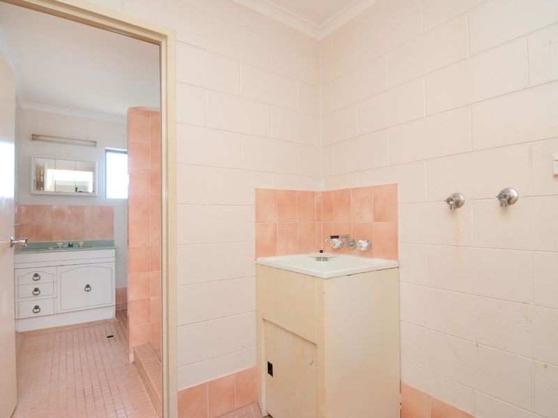 4/13 Armburst Street, Manoora QLD 4870