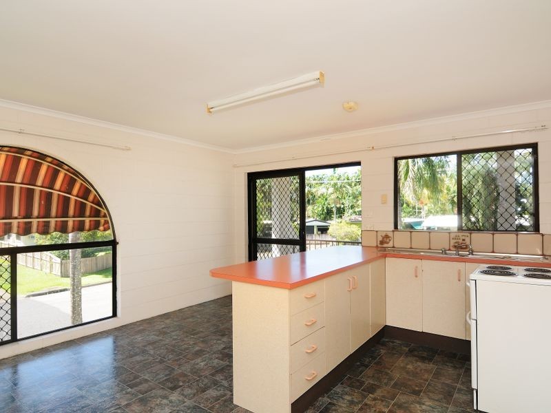 6/13 Armburst Street, Manoora QLD 4870