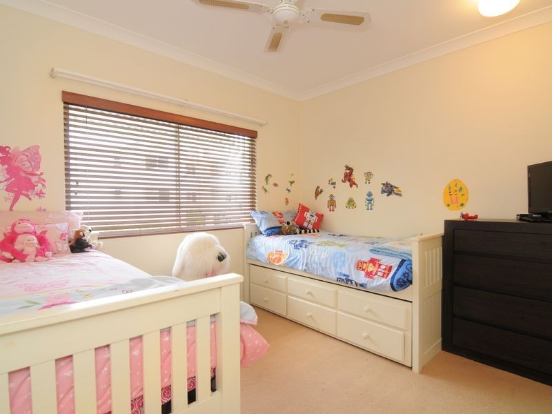 68/8 Munro Terrace, Mooroobool QLD 4870