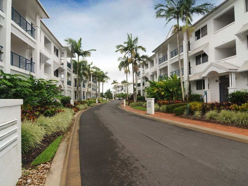 68/8 Munro Terrace, Mooroobool QLD 4870