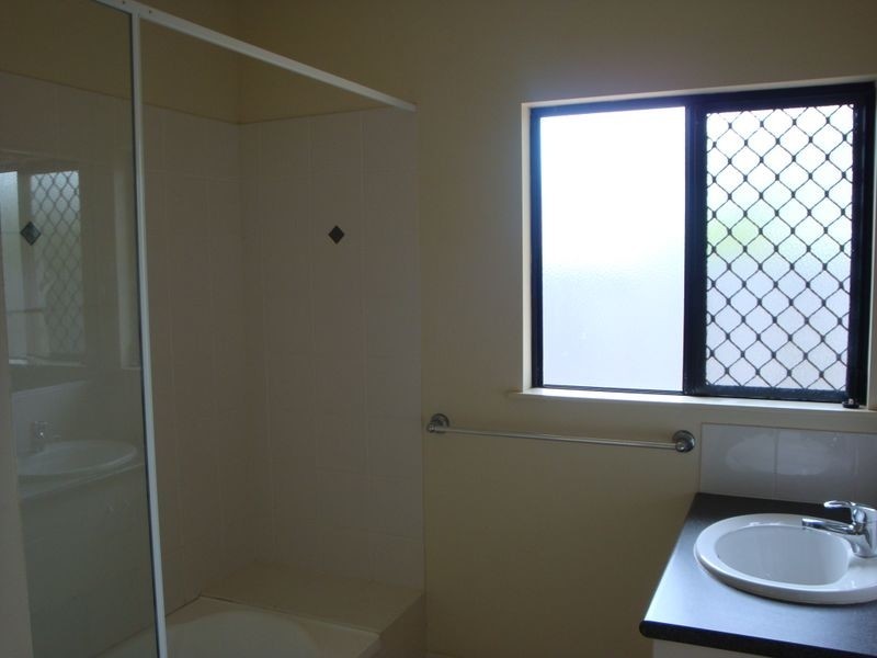 Mooroobool QLD 4870