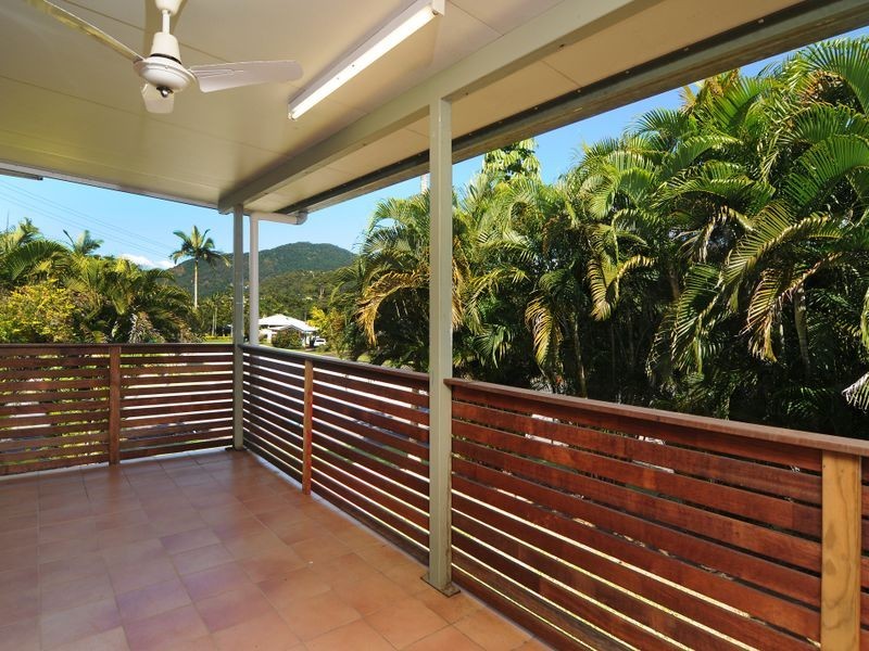 24 Hillview Crescent, Whitfield QLD 4870