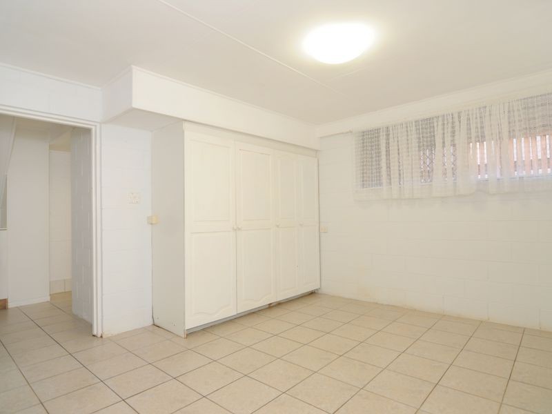 24 Hillview Crescent, Whitfield QLD 4870