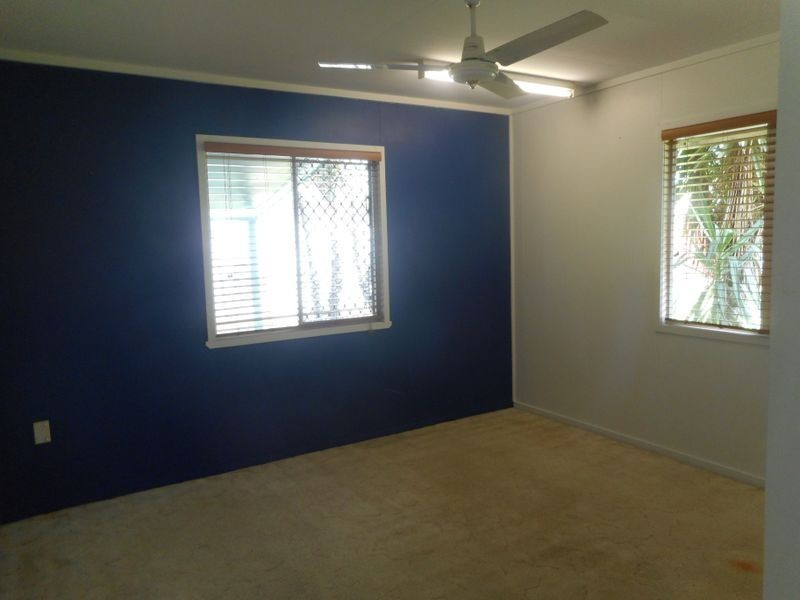 7 Smallwood Street, Mooroobool QLD 4870