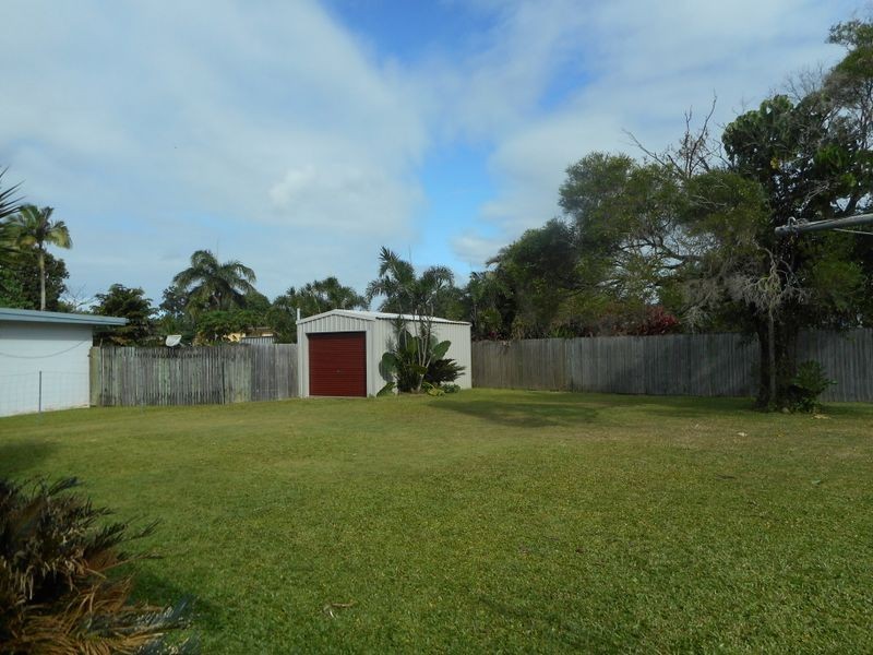 7 Smallwood Street, Mooroobool QLD 4870
