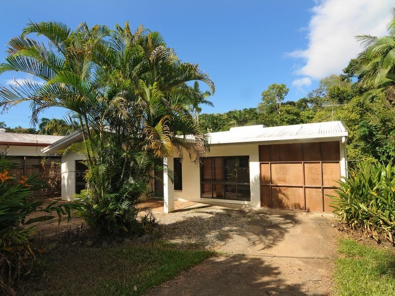 8 Ramsey Drive, Kanimbla QLD 4870