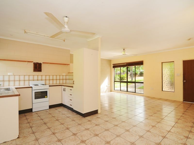 8 Ramsey Drive, Kanimbla QLD 4870
