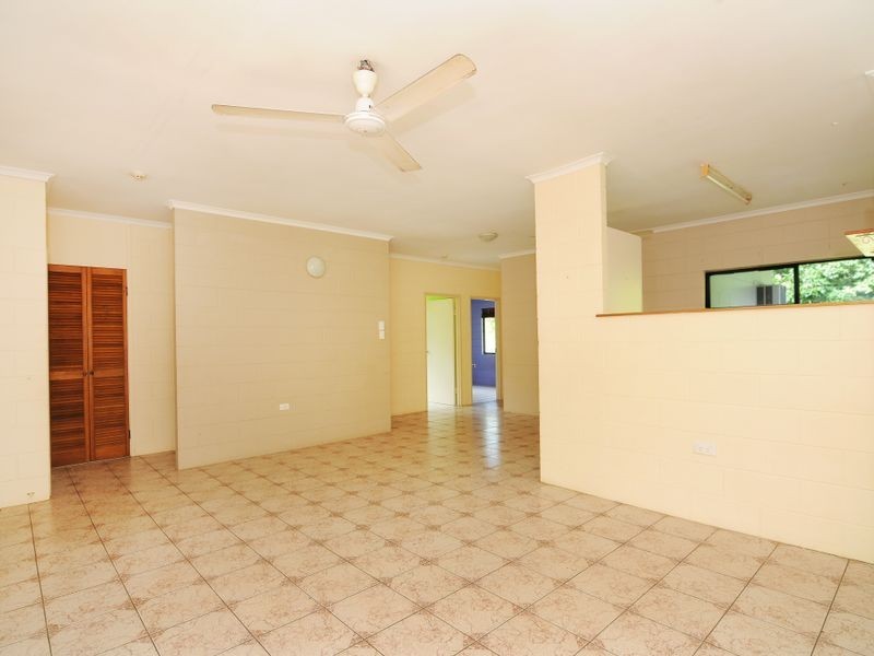 8 Ramsey Drive, Kanimbla QLD 4870