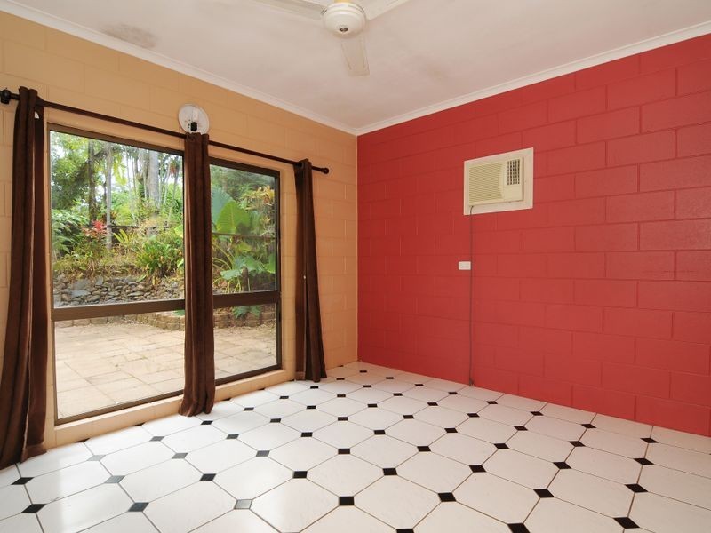 8 Ramsey Drive, Kanimbla QLD 4870