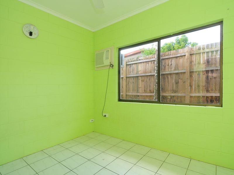 8 Ramsey Drive, Kanimbla QLD 4870