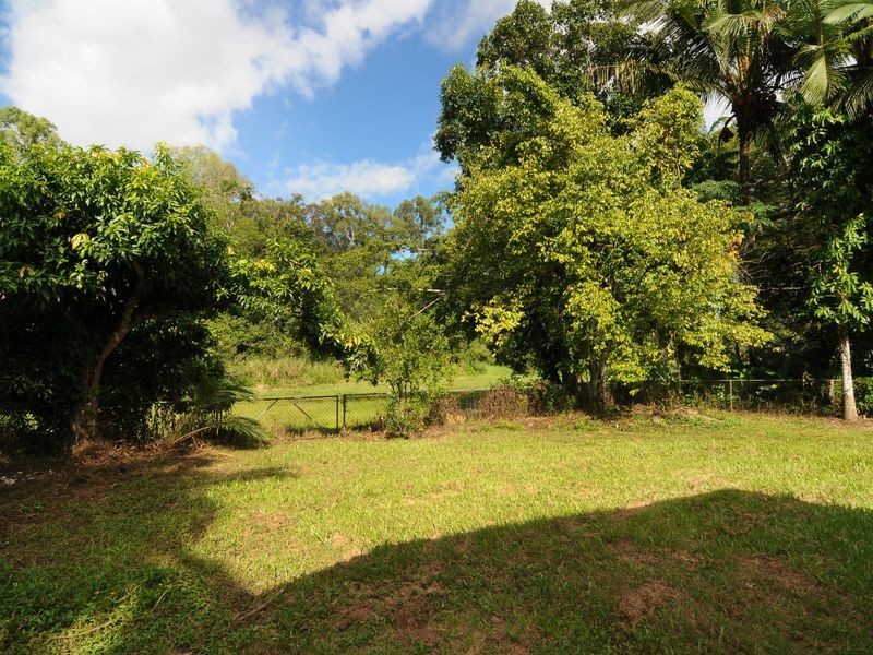 8 Ramsey Drive, Kanimbla QLD 4870