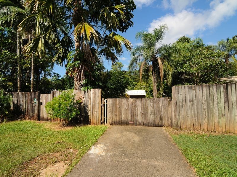 8 Ramsey Drive, Kanimbla QLD 4870